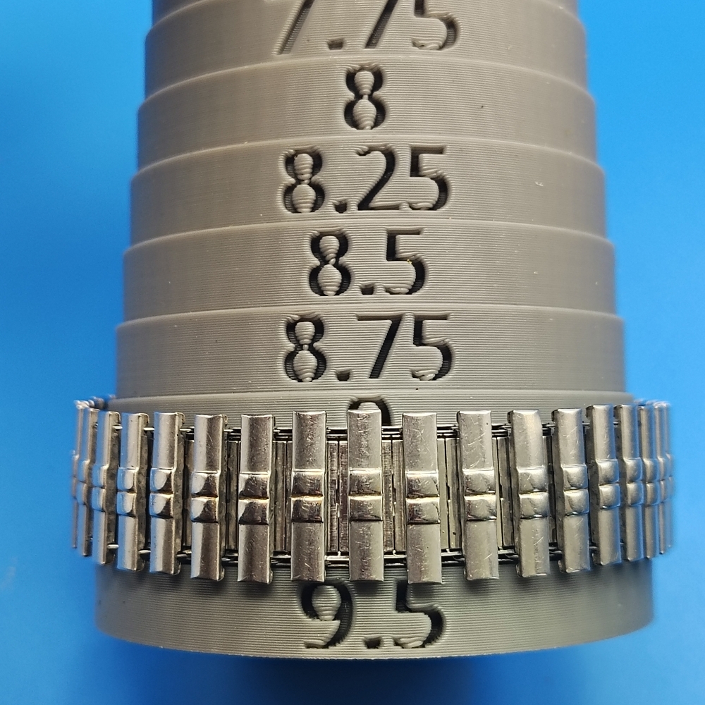 Vintage 1986 Pulsar by Seiko 34mm Men's Quartz Two Tone Watch Screw‎ Back - Picture 10 of 10